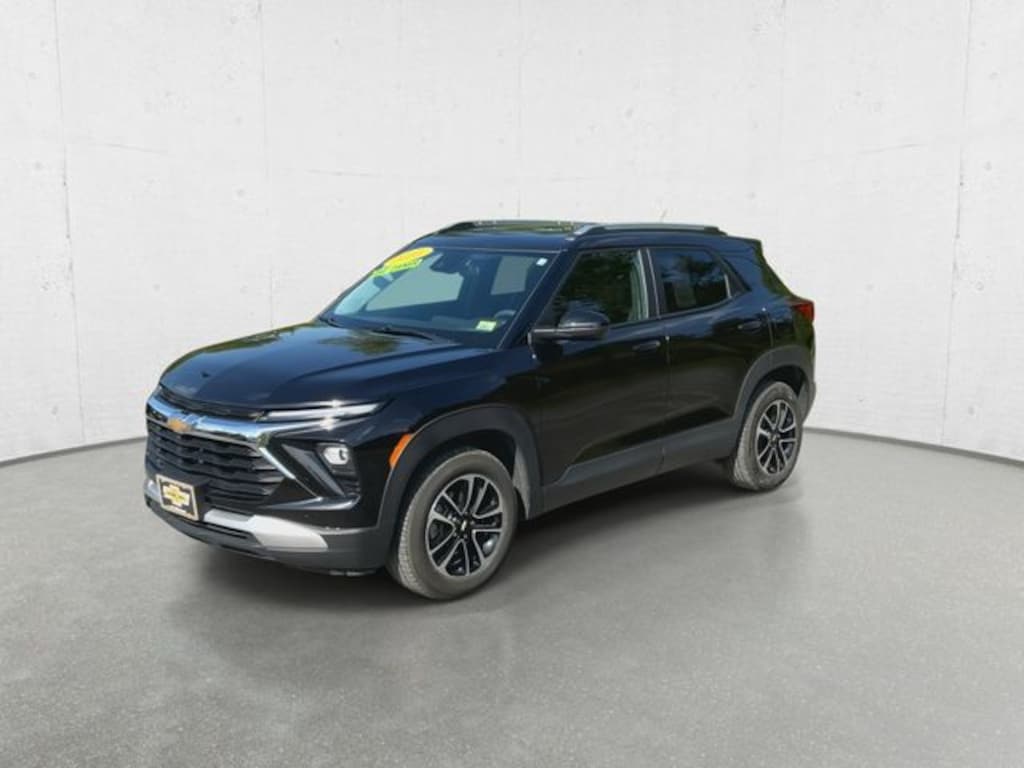 Used 2025 Chevrolet Trailblazer LT SUV