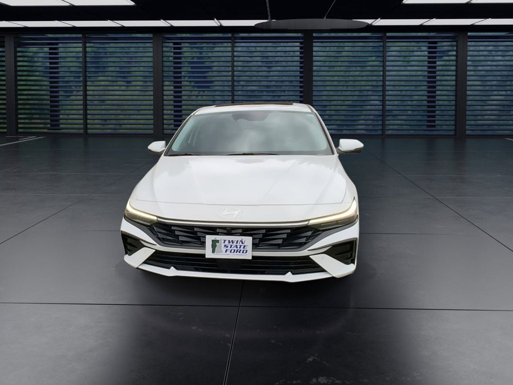 Used 2024 Hyundai Elantra Limited Sedan