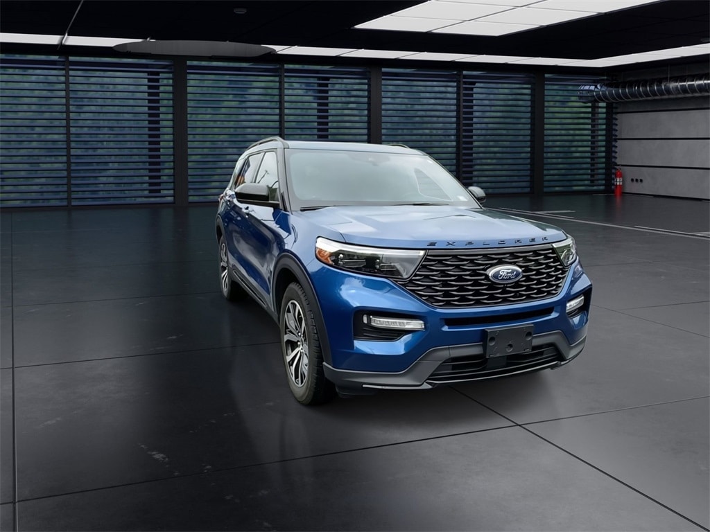 Used 2022 Ford Explorer ST-LINE with VIN 1FMSK8KH5NGC30809 for sale in Hardwick, VT