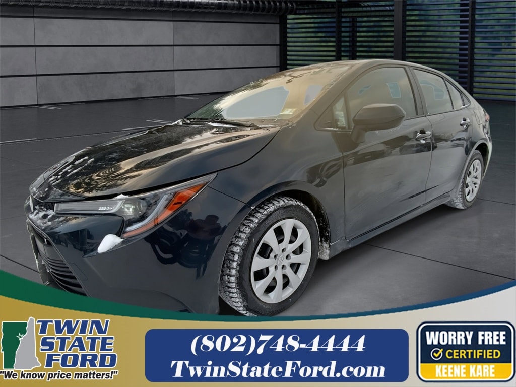 2024 Toyota Corolla LE's photo