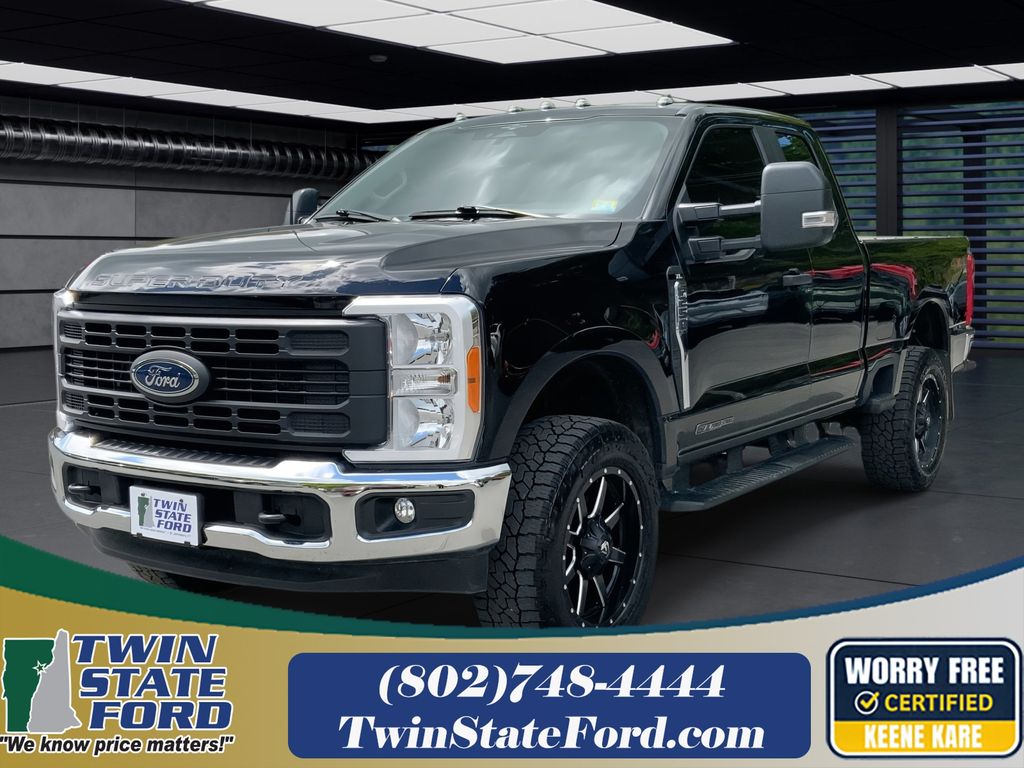 2023 Ford F-250 XL 4x4 SuperCab 8' Box's photo