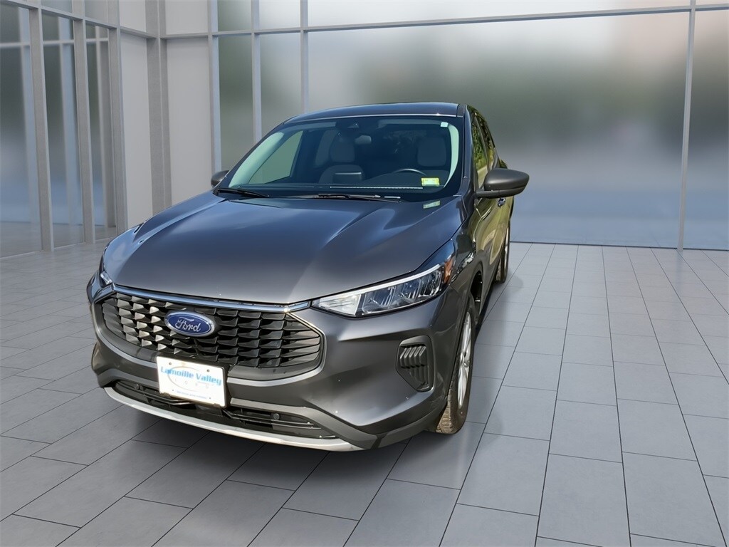 2023 Ford Escape Active photo 2