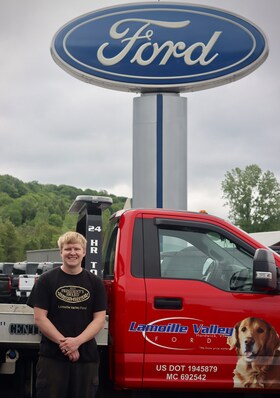 Staff member Randy Bellavance from ID_568cff1408db