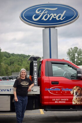 Staff member Trina Dailey from ID_051397d9a4c0
