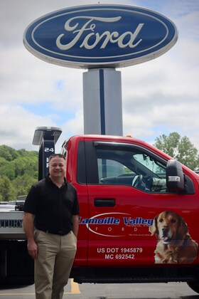 Staff member Bill Richardson from ID_b010b816721f