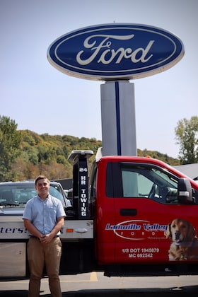 Staff member Evan Reen from ID_58cfb197ecd4