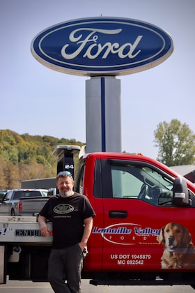 Staff member Steve Clark from ID_e9c9a463d0f9