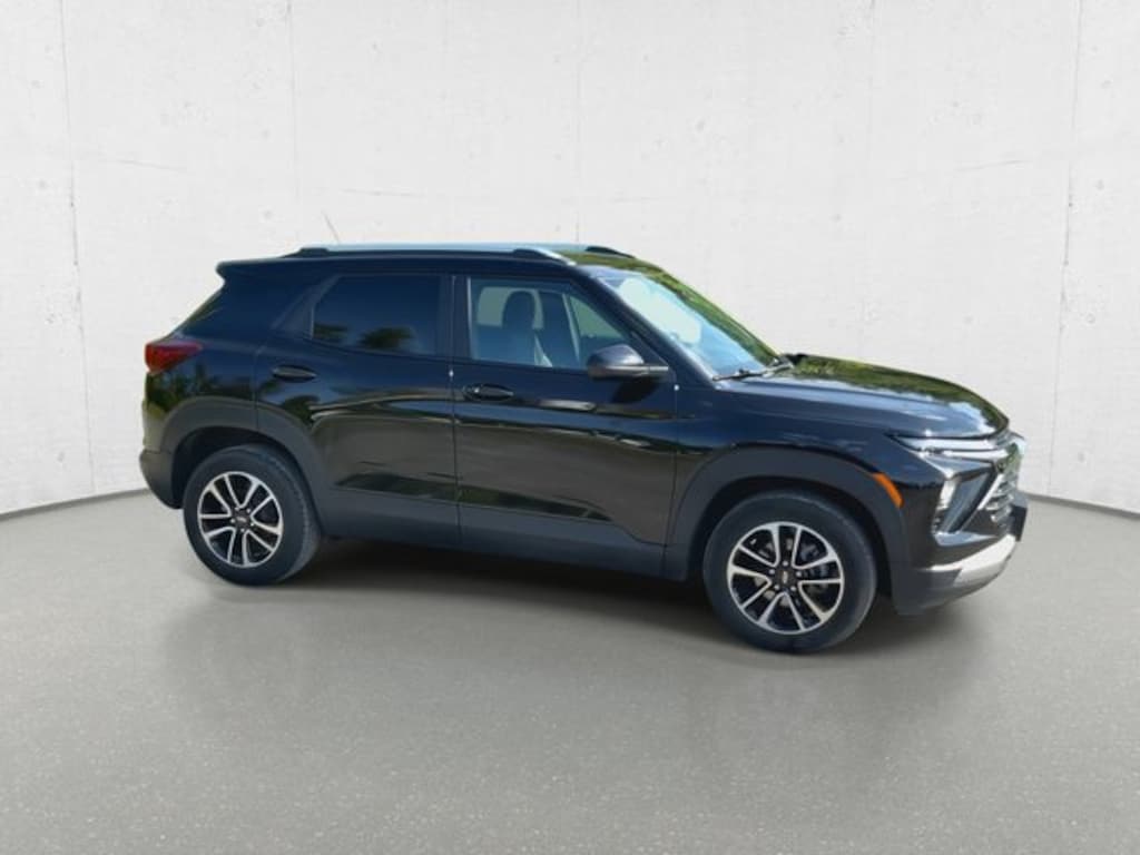 Used 2025 Chevrolet Trailblazer LT SUV