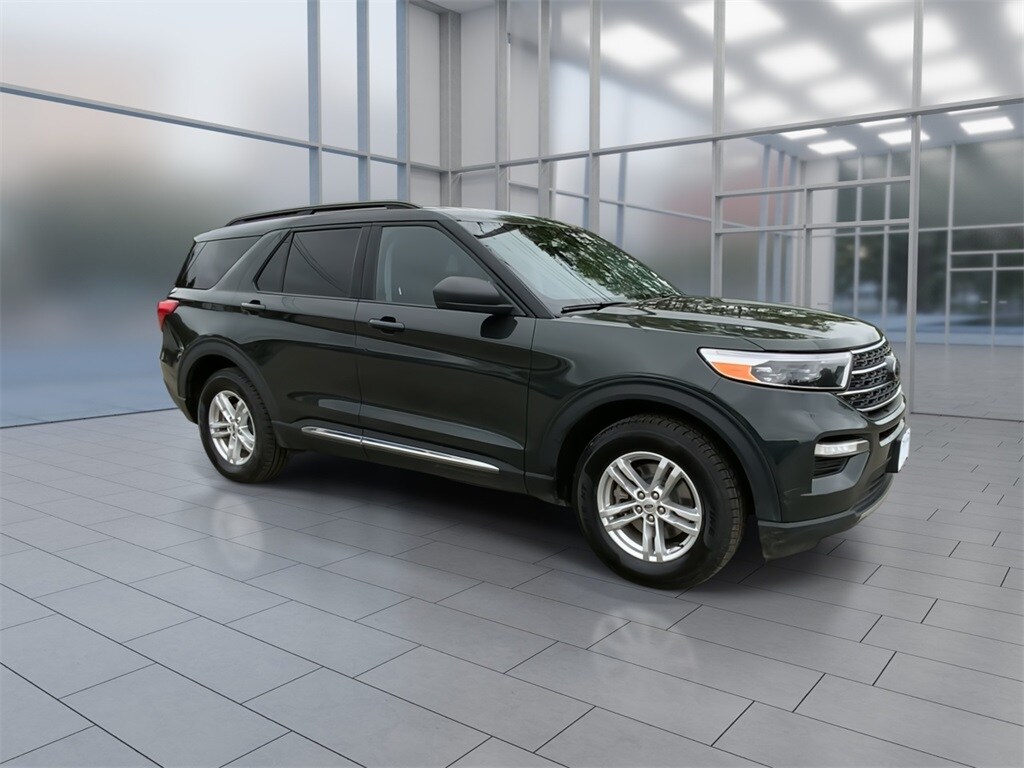 2022 Ford Explorer XLT photo 2