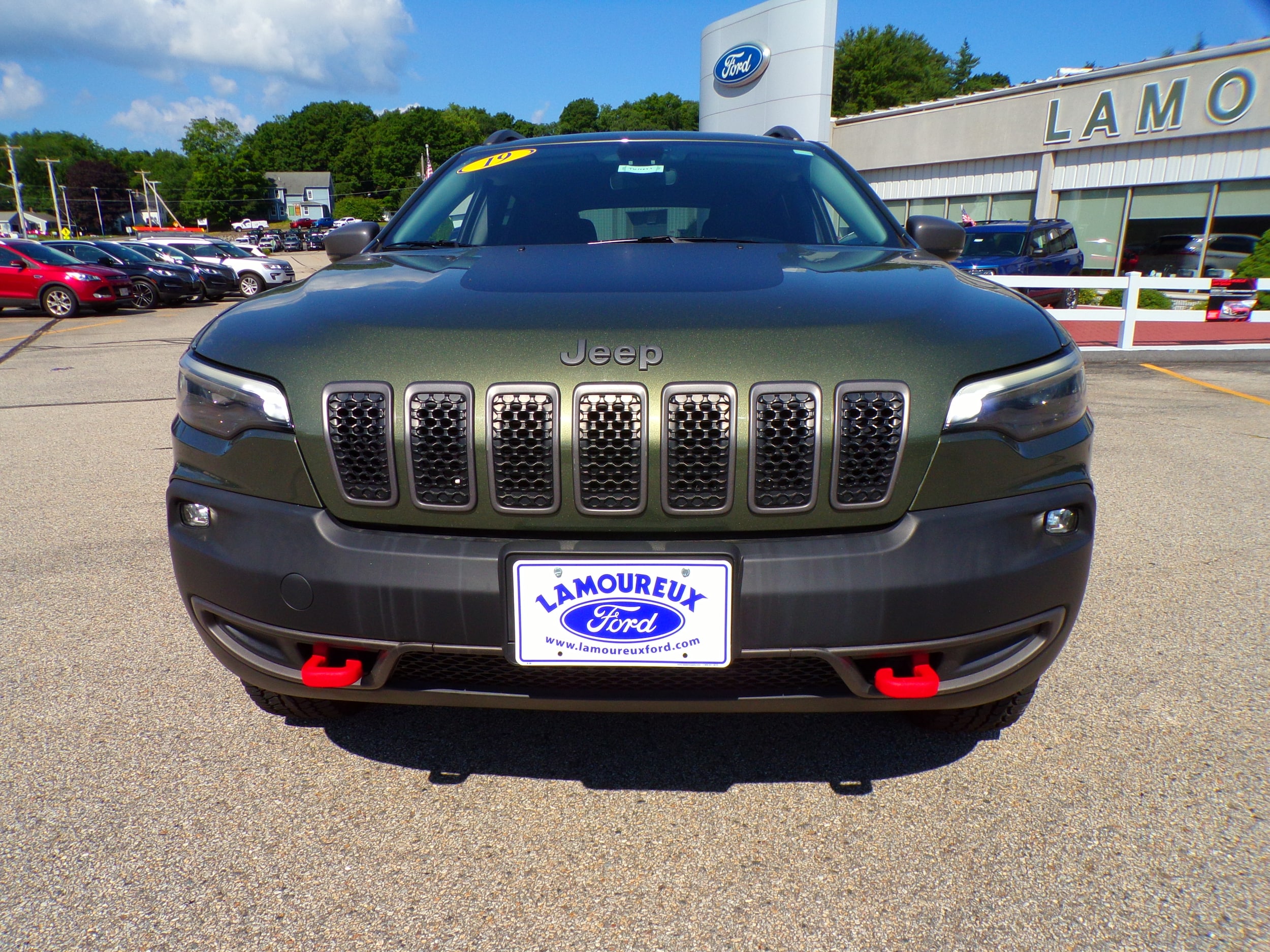 Used 2019 Jeep Cherokee Trailhawk with VIN 1C4PJMBX9KD429985 for sale in East Brookfield, MA