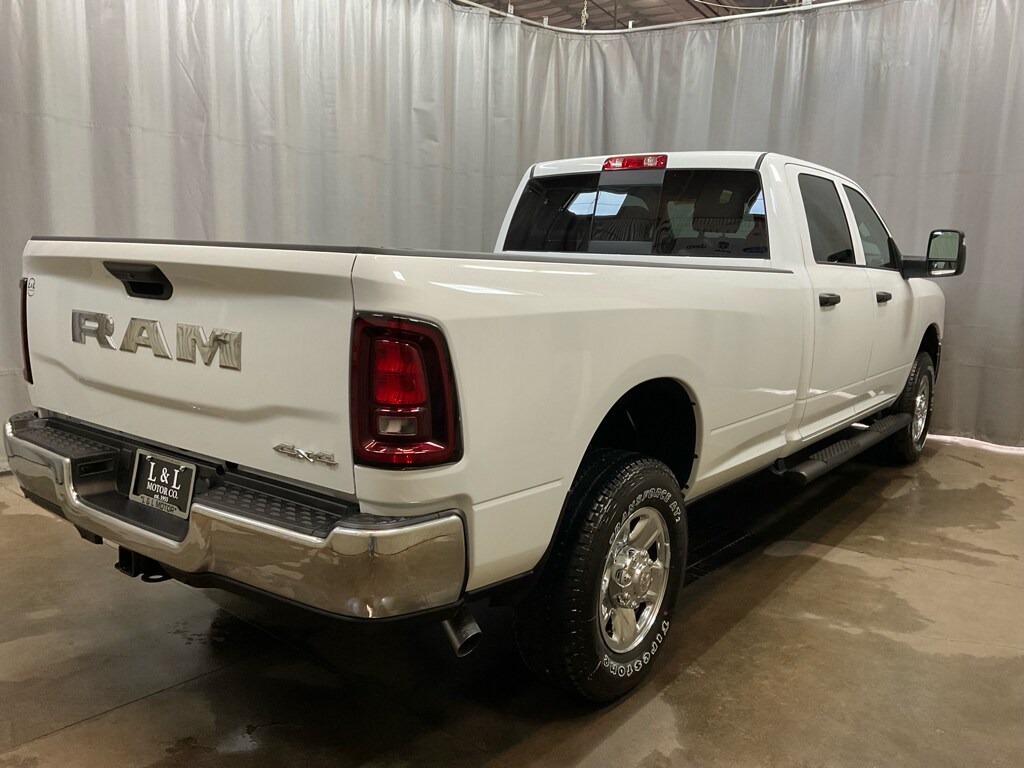 2026 Ram 2500 Tradesman photo 4