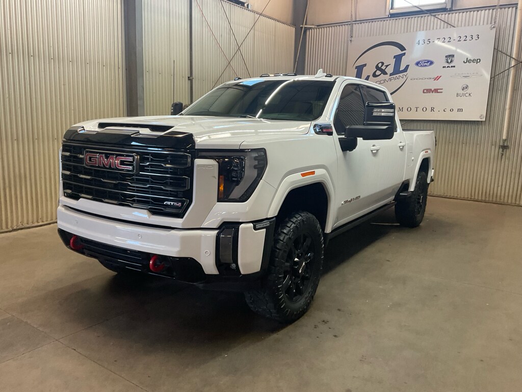 Used 2024 GMC Sierra 2500 HD AT4 Truck Crew Cab