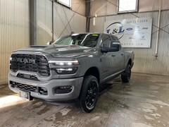 2026 Ram 3500 LARAMIE CREW CAB 4X4 6'4 BOX Pickup