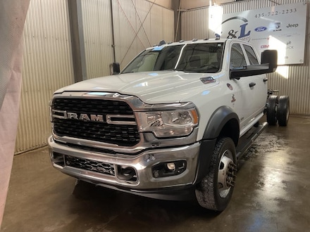 2022 Ram 5500 Chassis Tradesman/SLT/Laramie/Limited Truck Crew Cab