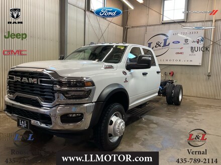2025 Ram 5500 Chassis Cab 5500 TRADESMAN CHASSIS CREW CAB 4X4 84' CA Pickup