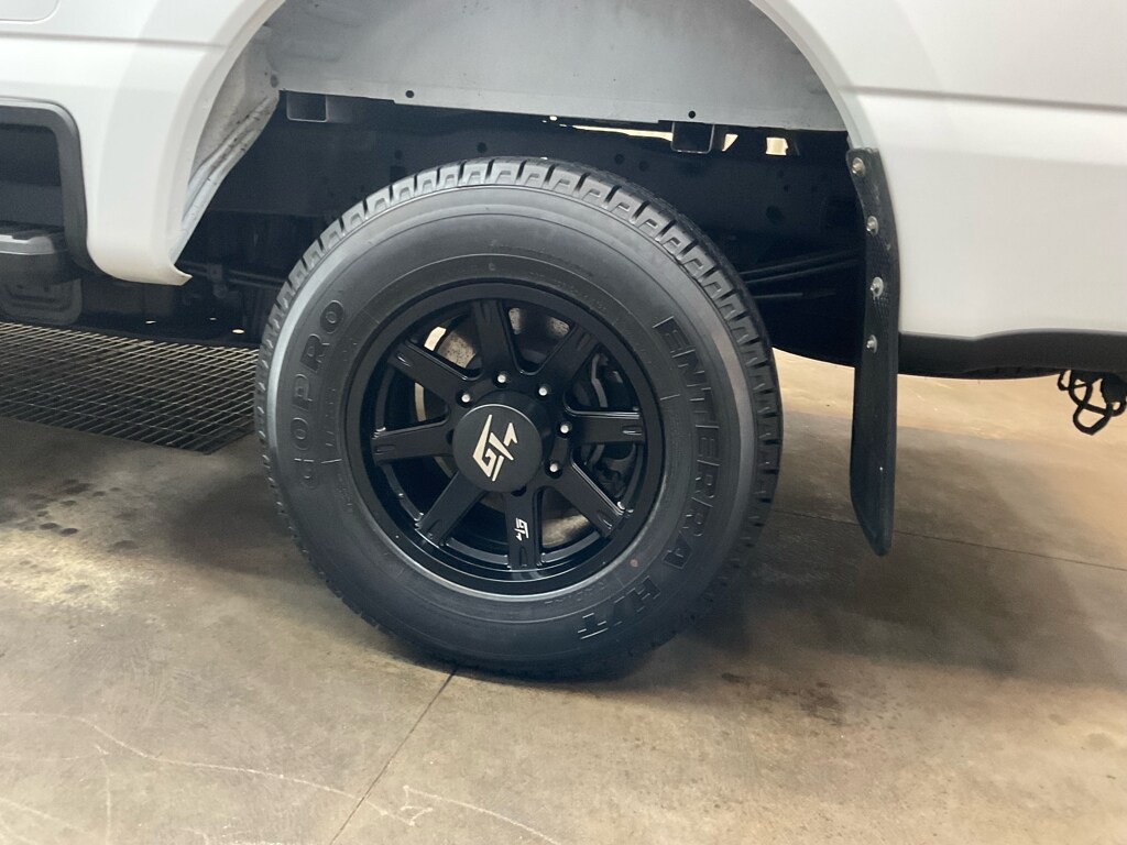 2024 Ford F-250 XL FX4 photo 2