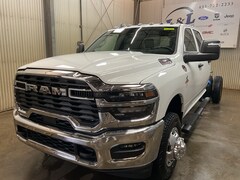 2026 Ram 3500 Chassis Cab TRADESMAN CREW   4X4 60' CA Pickup
