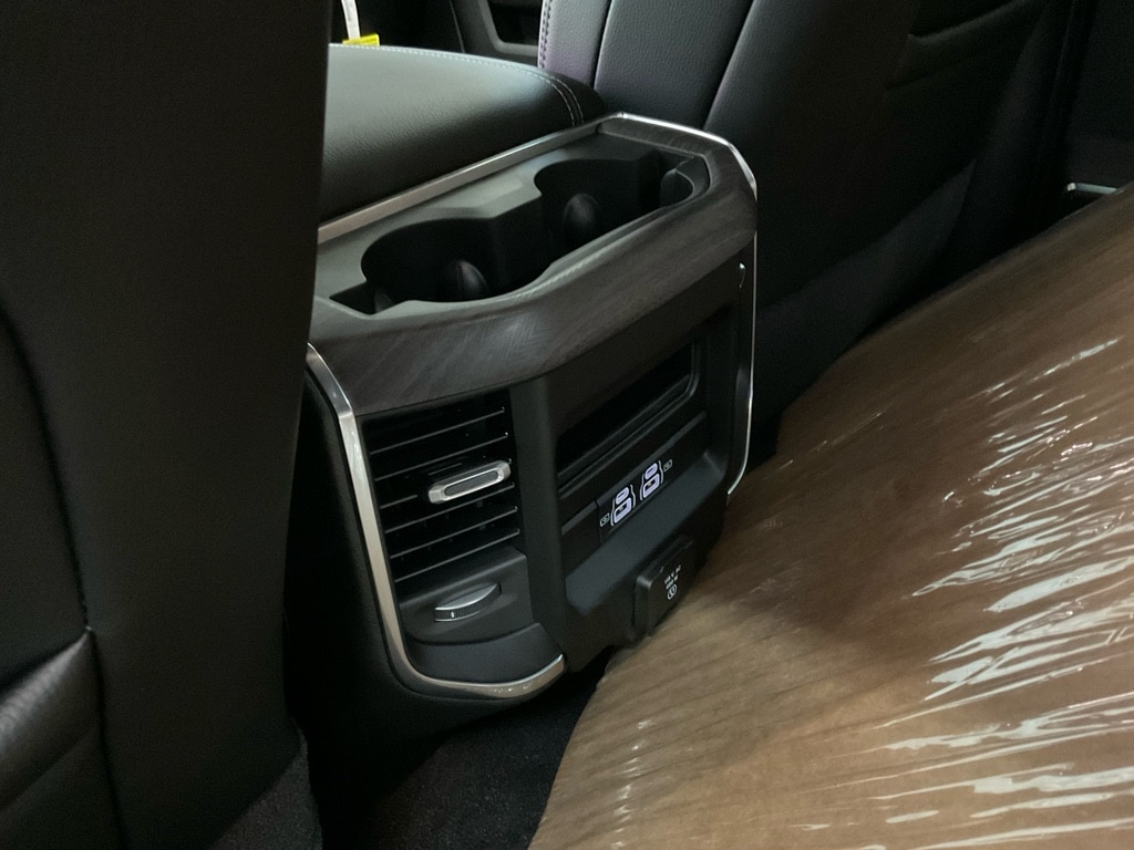 2026 RAM 2500 Laramie - Photo 16
