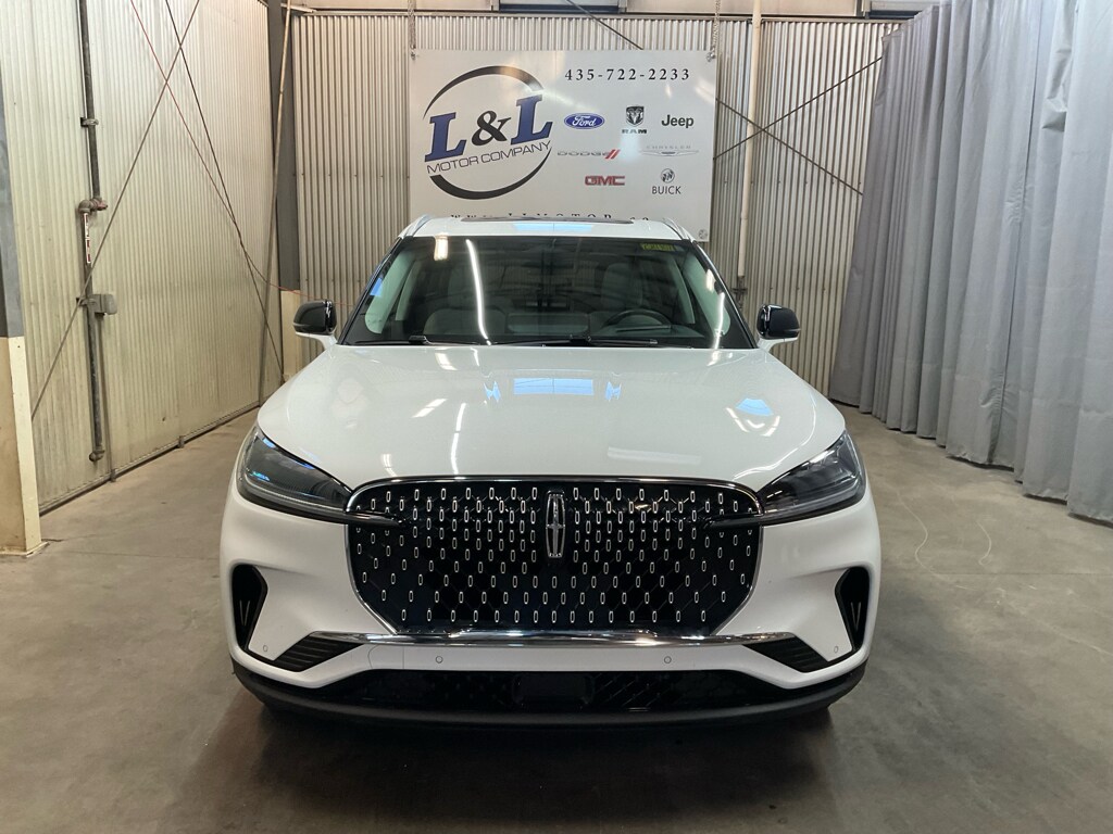 2025 Lincoln Aviator Reserve photo 2