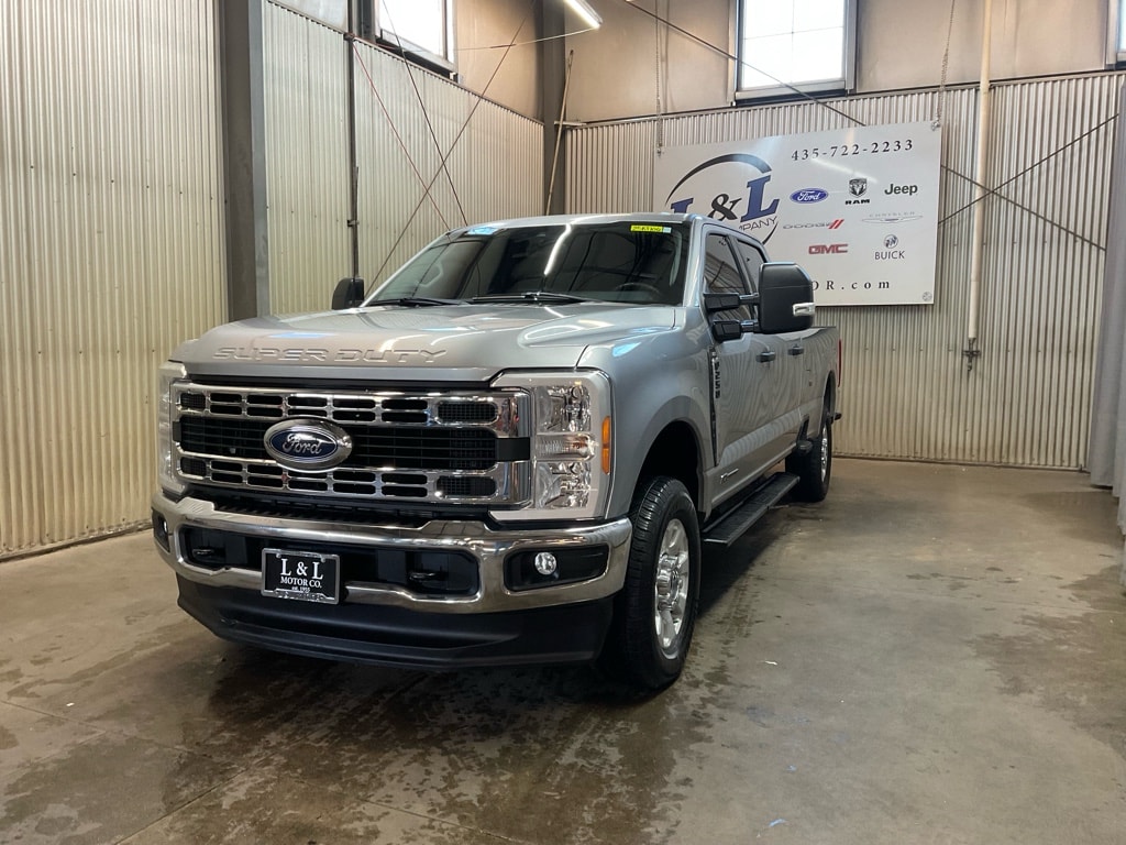 2023 Ford F-250 Super Duty XLT's photo