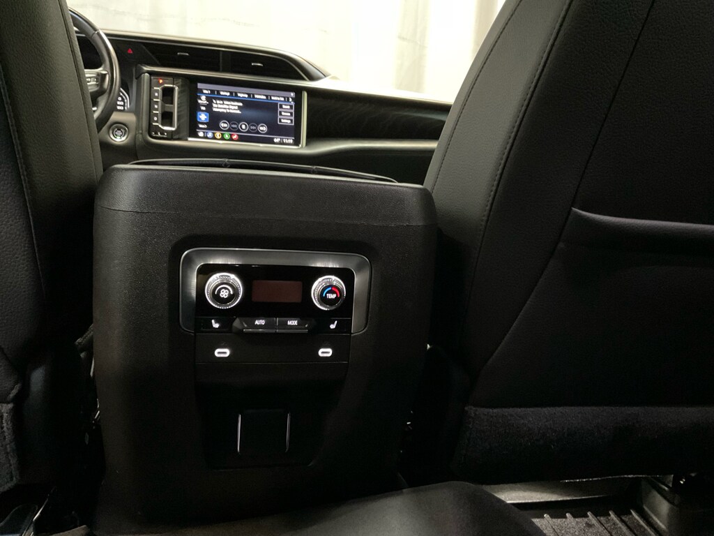 2021 GMC Yukon Denali - Photo 16