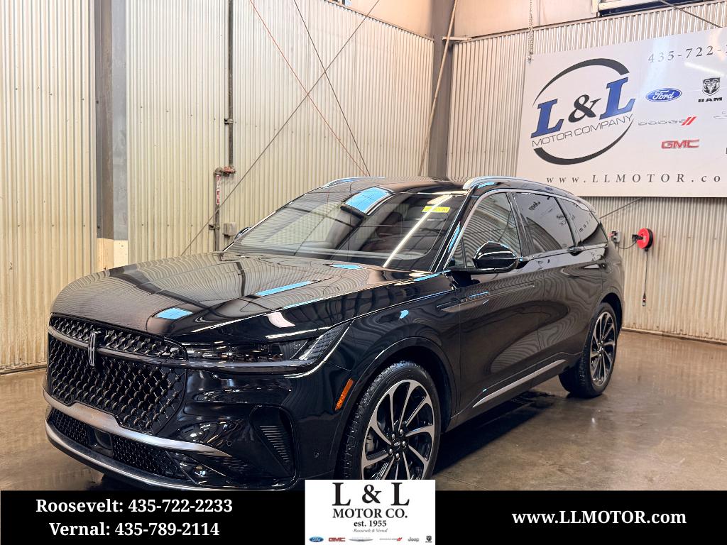 2024 Lincoln Nautilus Black Label AWD's photo