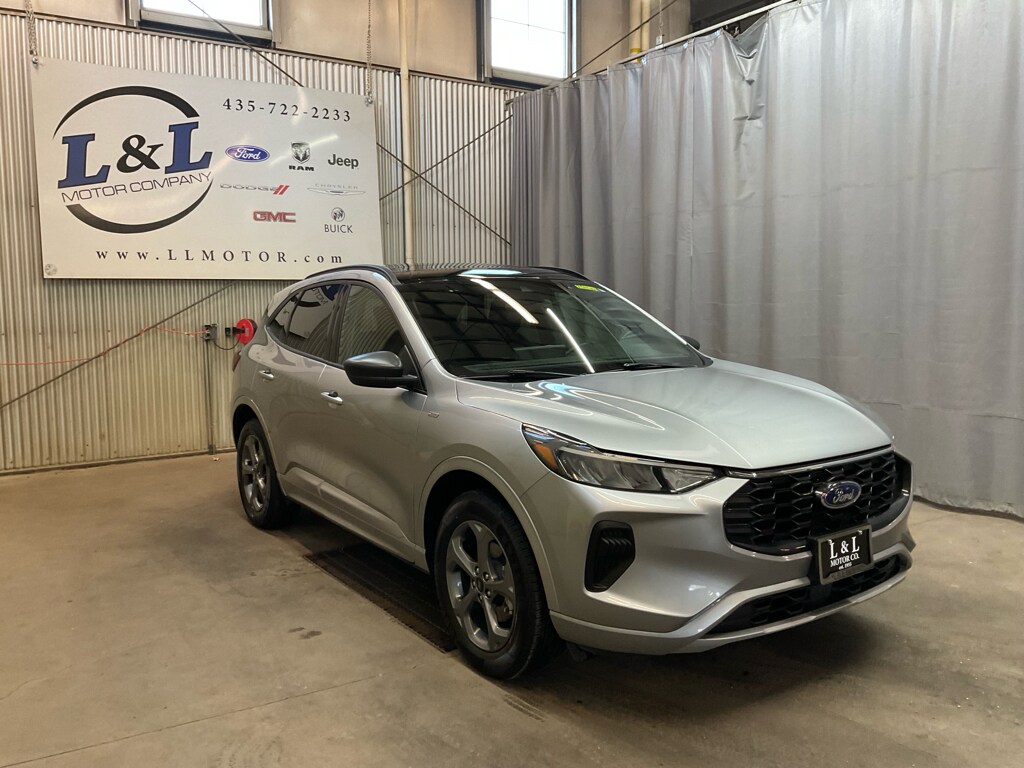2024 Ford Escape ST-Line photo 3