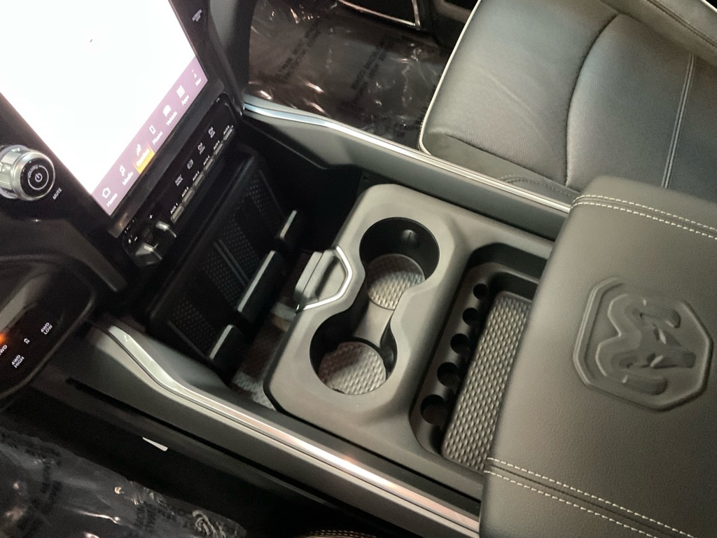 2026 RAM 2500 Laramie - Photo 14