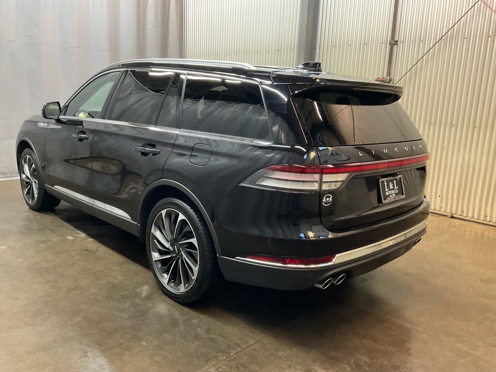 2025 Lincoln Aviator Reserve photo 2