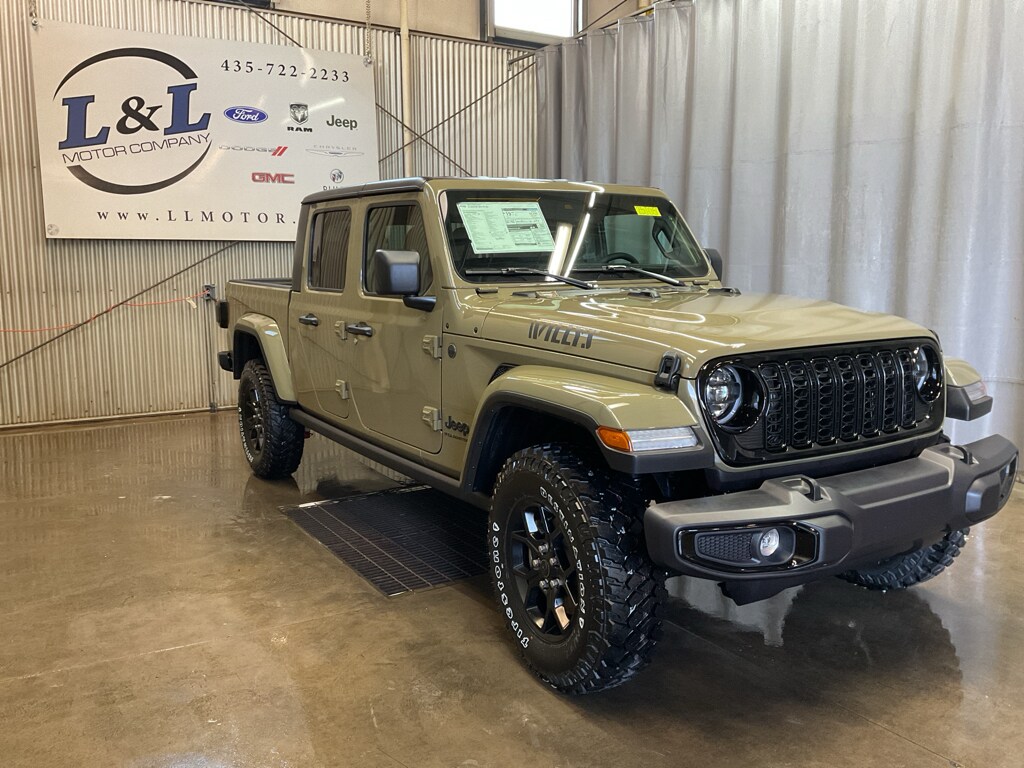 2025 Jeep Gladiator Willys photo 3