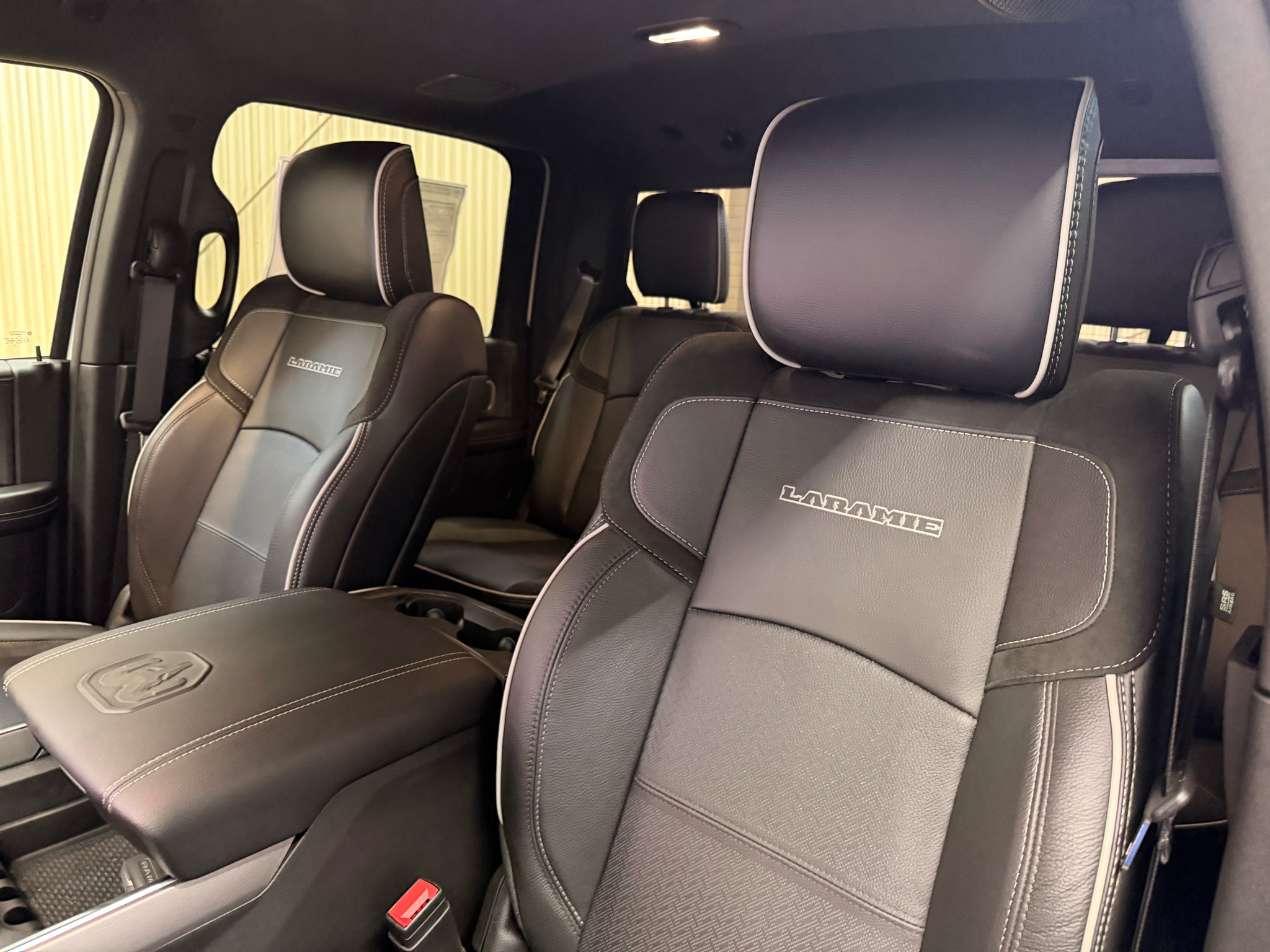 2026 RAM 3500 Laramie - Photo 20