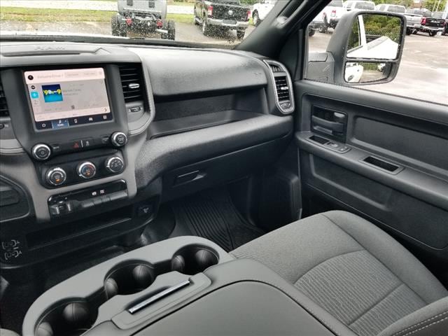 2024 Ram 3500 TRADESMAN CREW CAB 4X4 8 BOX 7