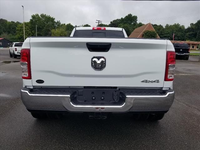 2024 Ram 3500 TRADESMAN CREW CAB 4X4 8 BOX 5