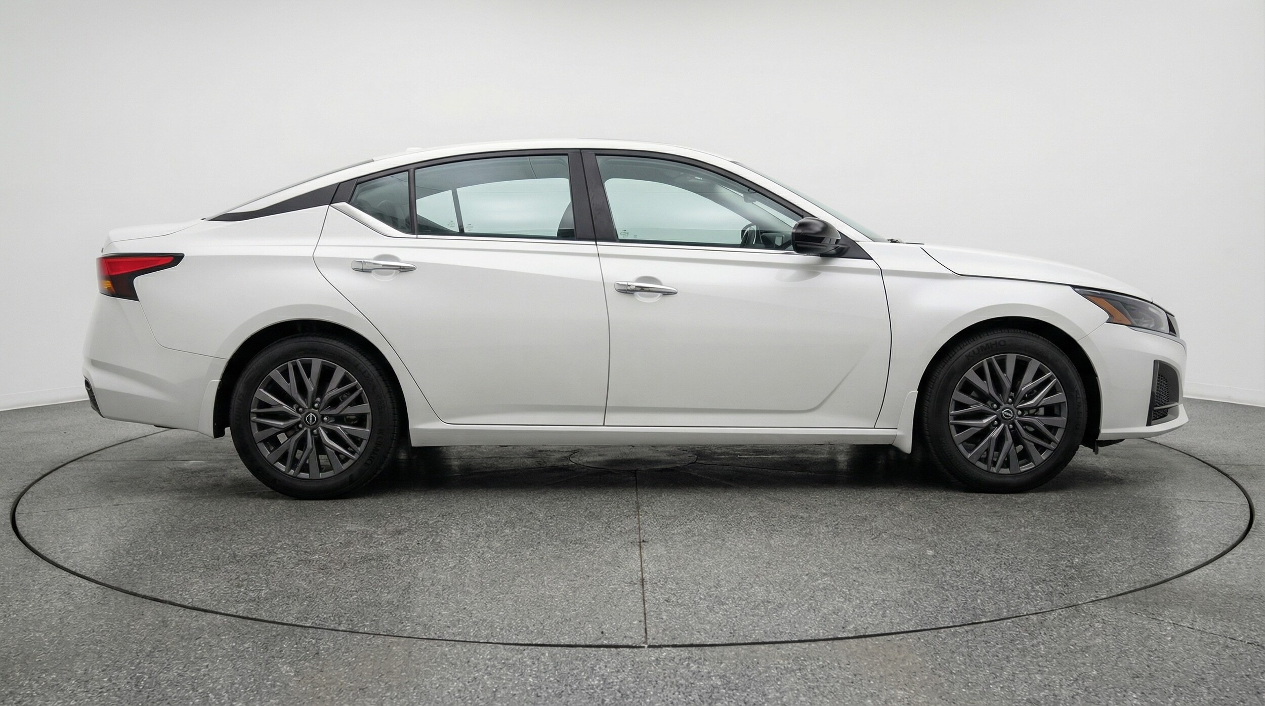 Thumbnail: 2025 Nissan Altima - 8