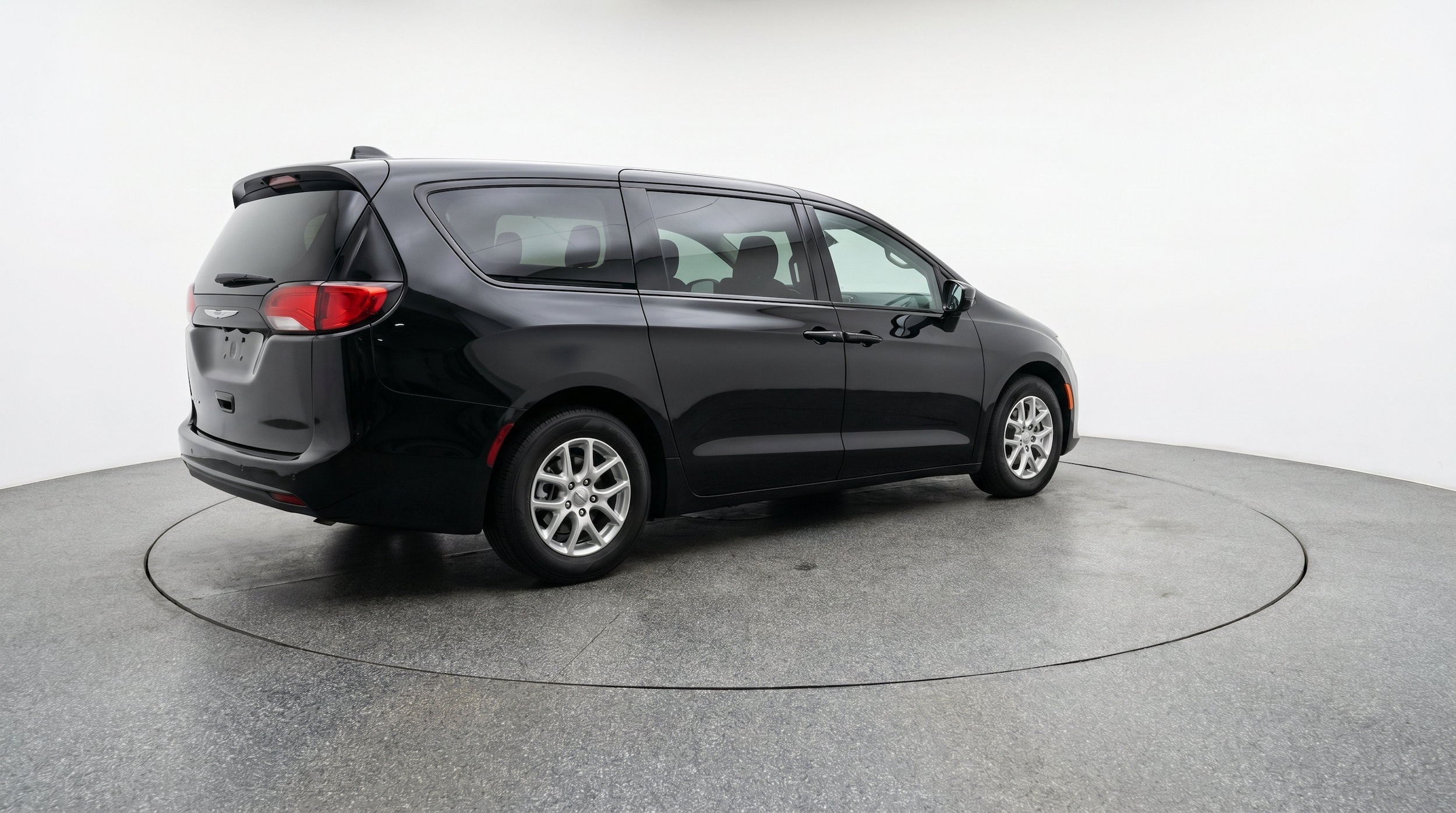 Thumbnail: 2024 Chrysler Voyager - 9