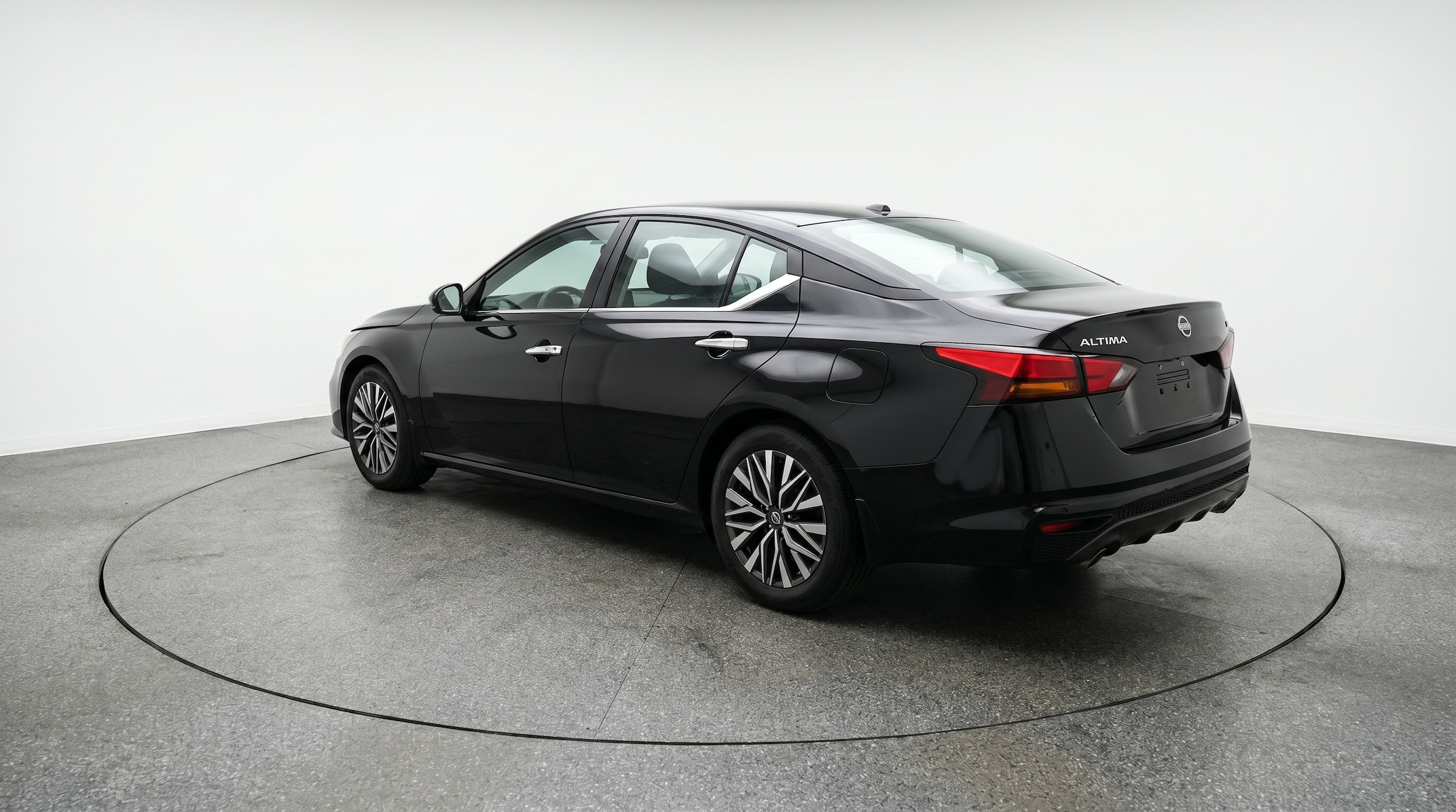 Thumbnail: 2025 Nissan Altima - 5