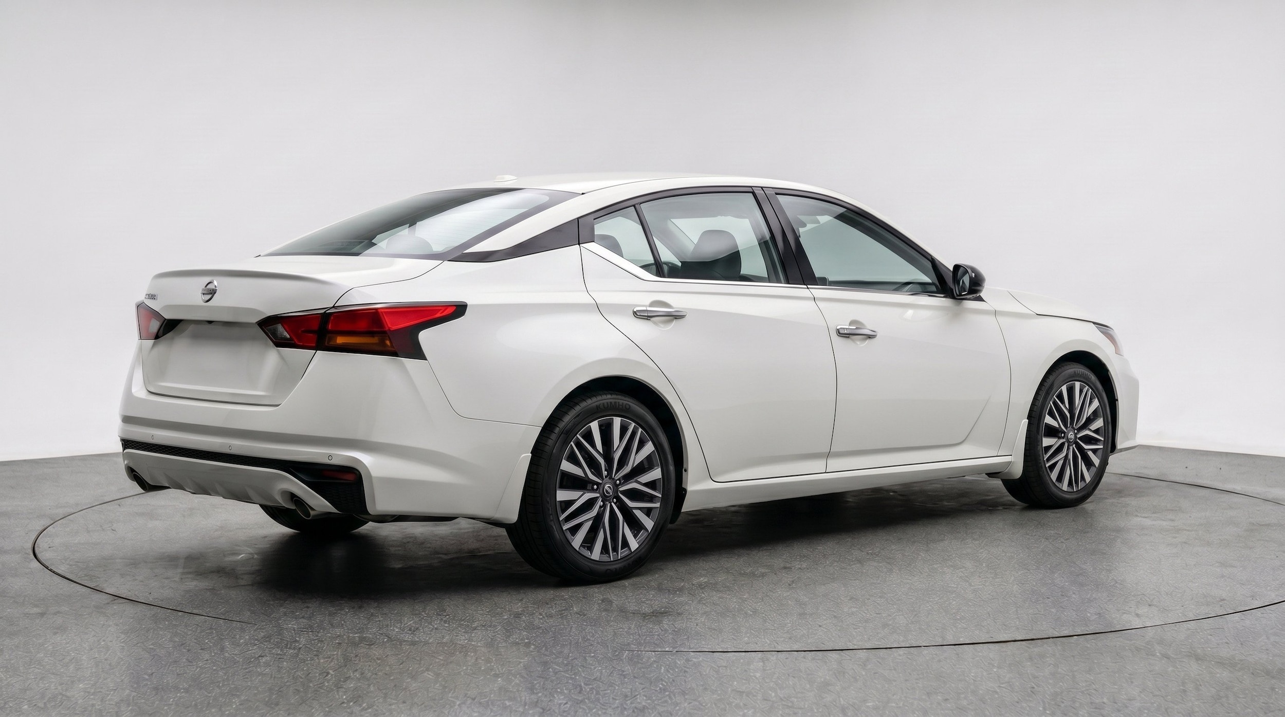 Thumbnail: 2025 Nissan Altima - 9