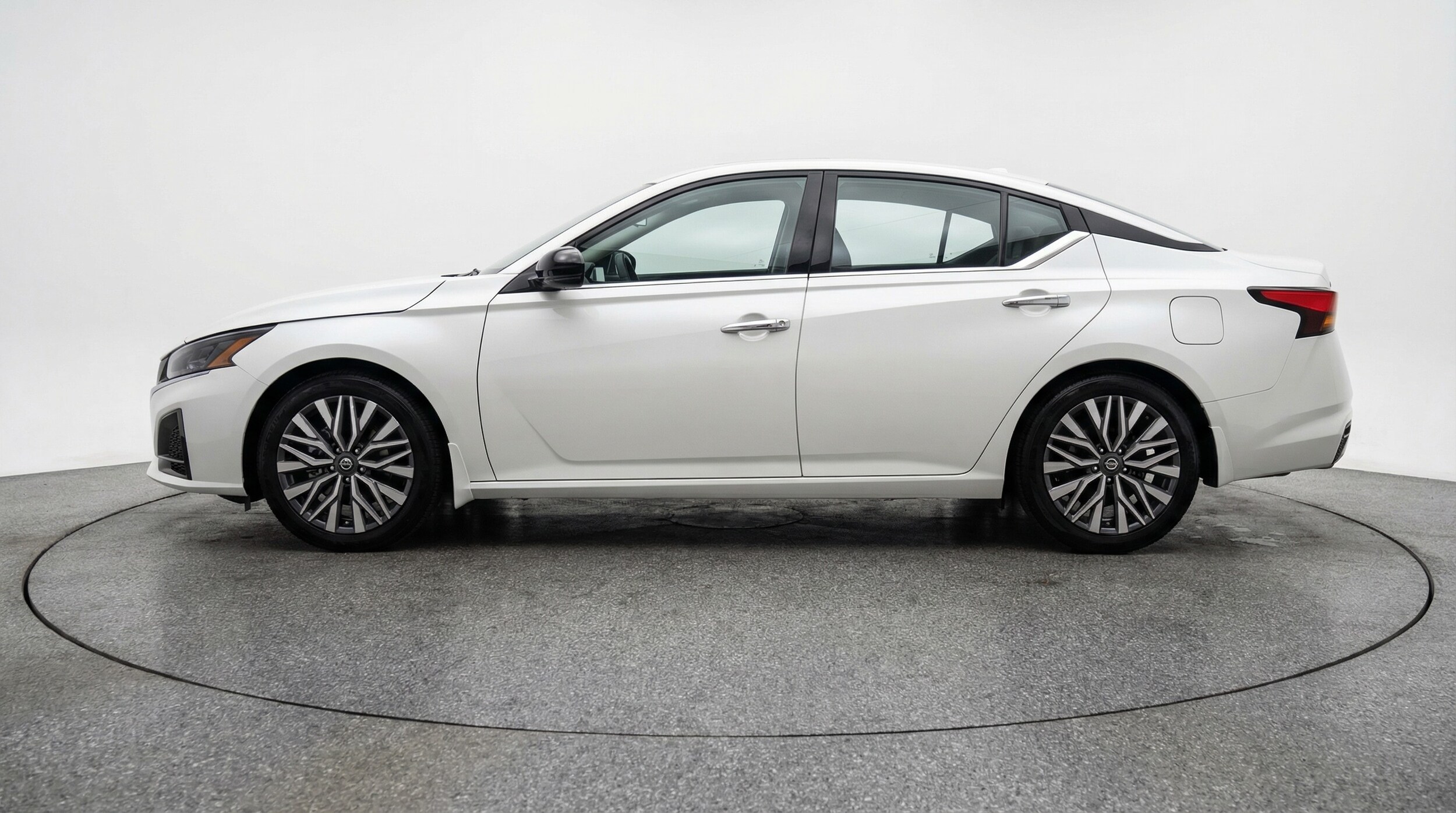 Thumbnail: 2025 Nissan Altima - 4