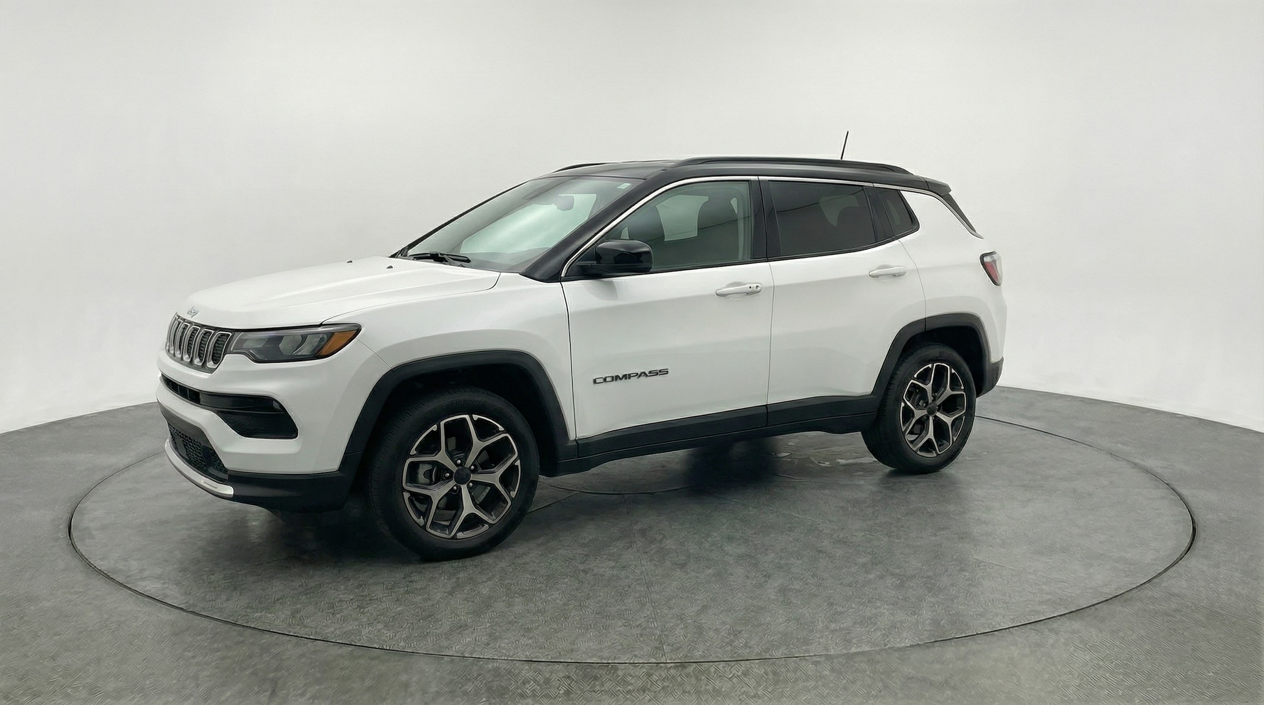Thumbnail: 2025 Jeep Compass - 3