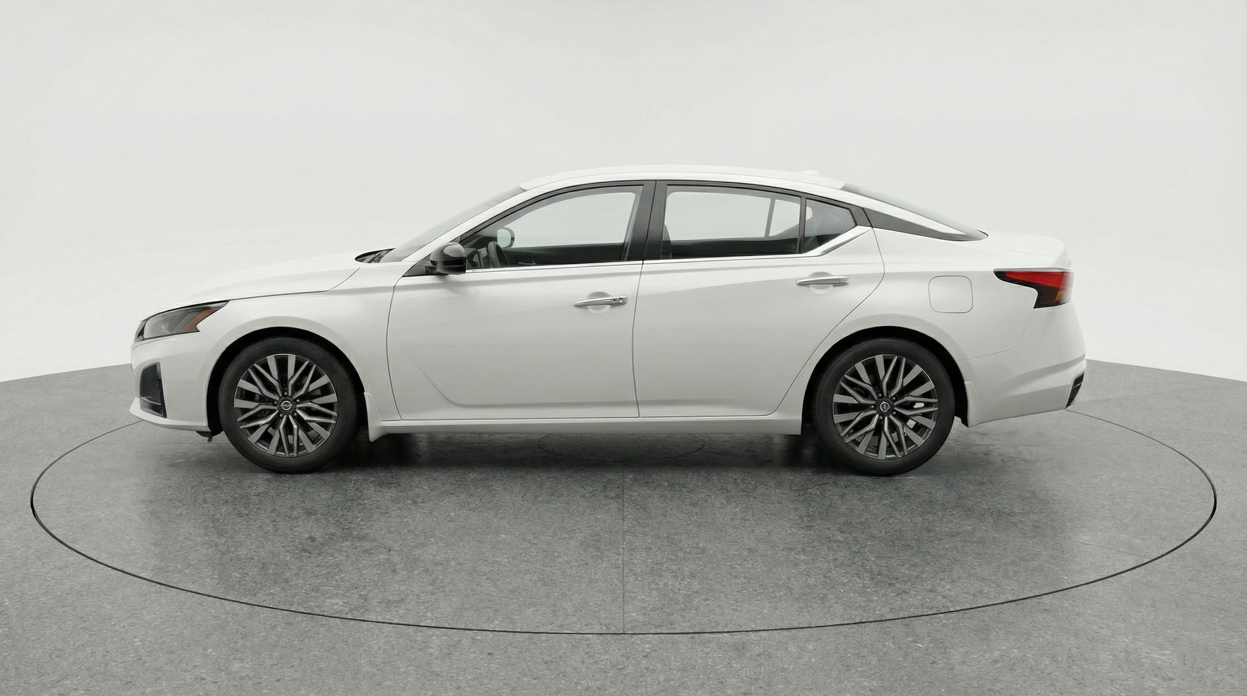 Thumbnail: 2025 Nissan Altima - 4