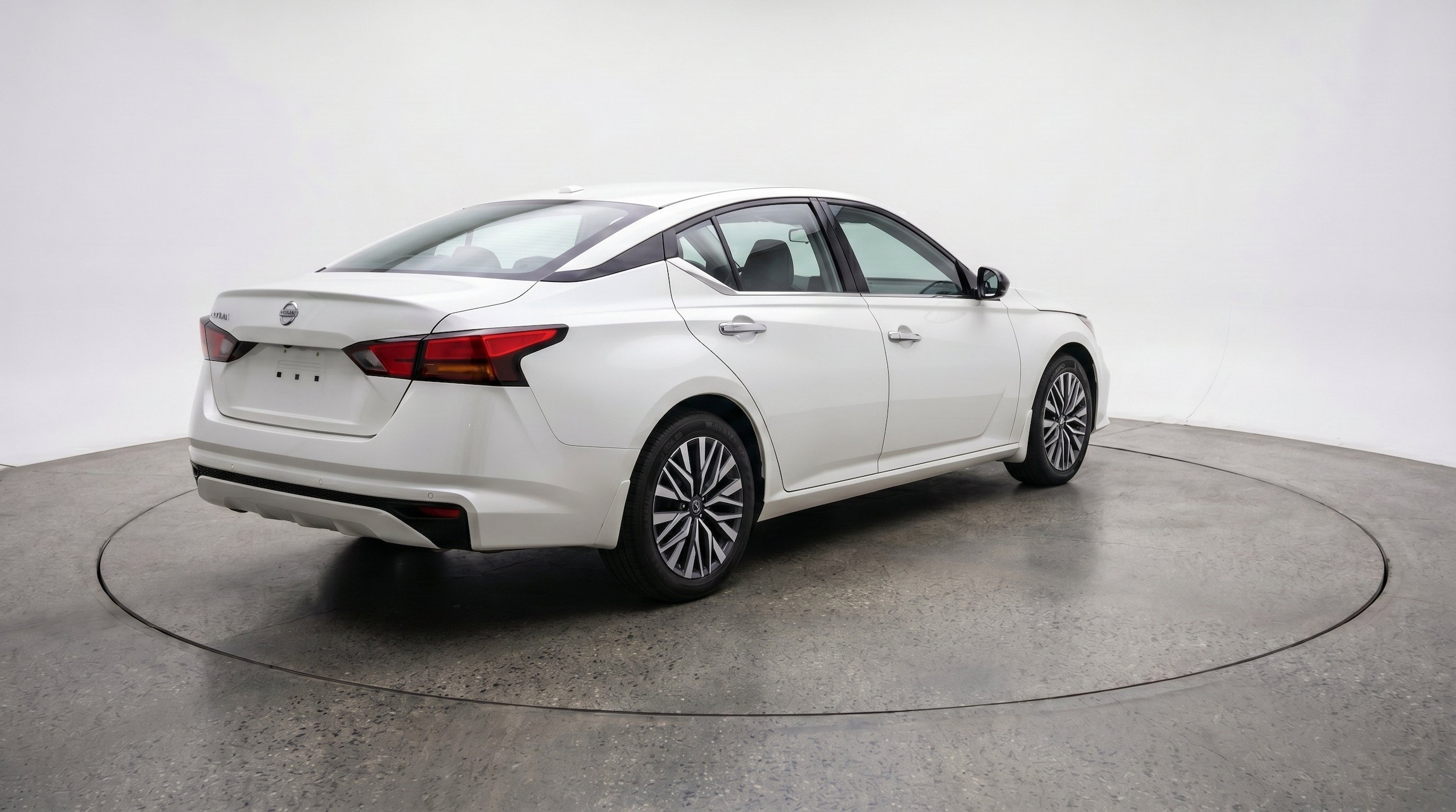 Thumbnail: 2025 Nissan Altima - 9