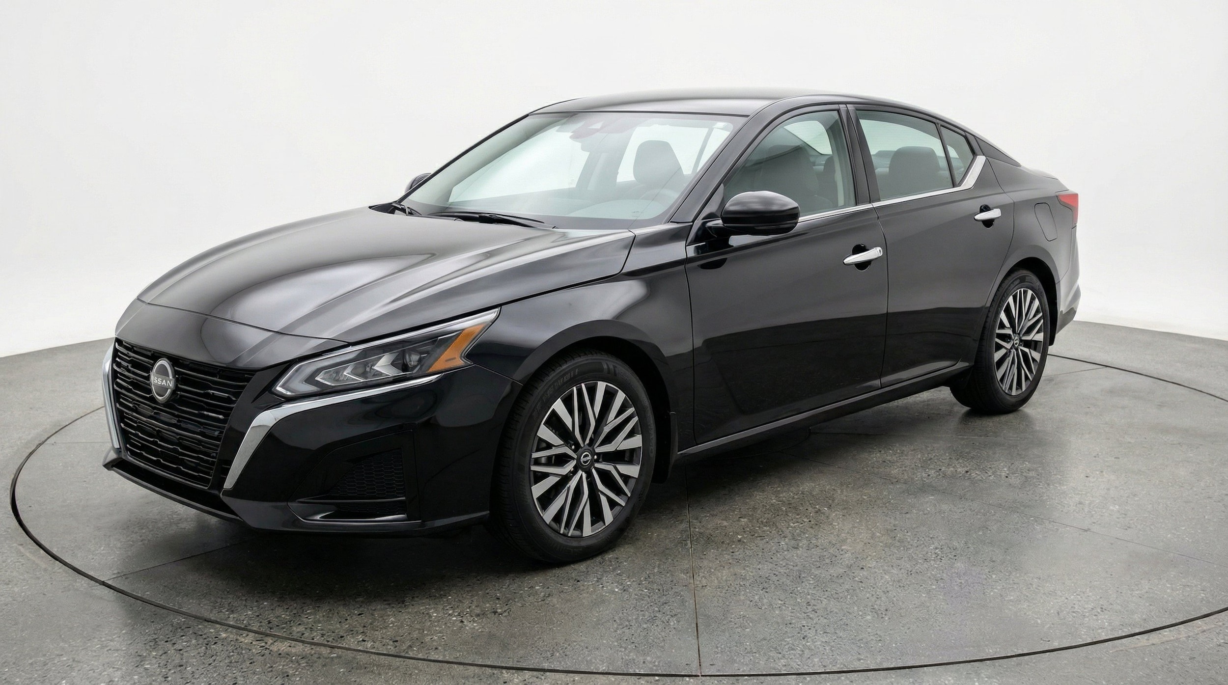 Thumbnail: 2025 Nissan Altima - 3
