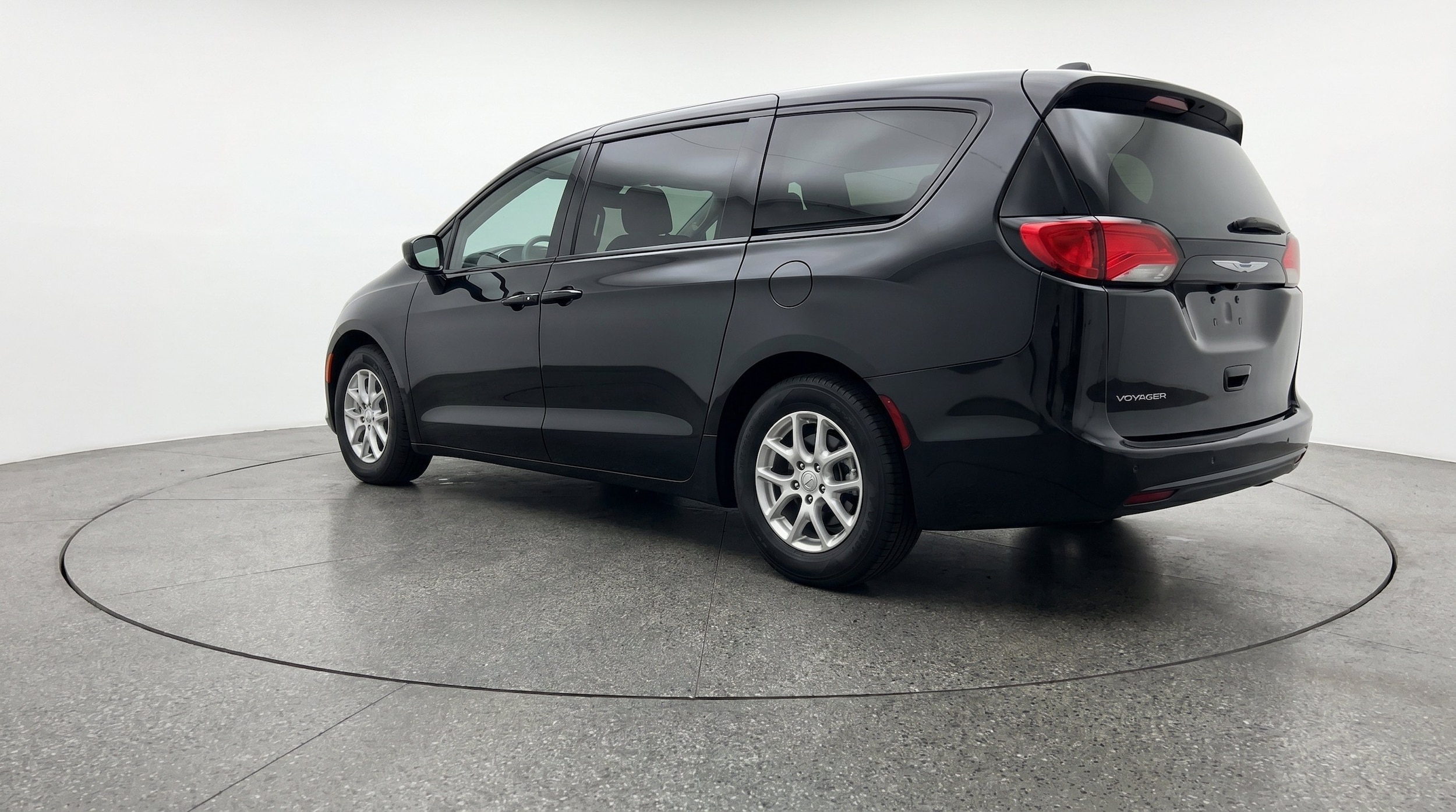 Thumbnail: 2024 Chrysler Voyager - 6