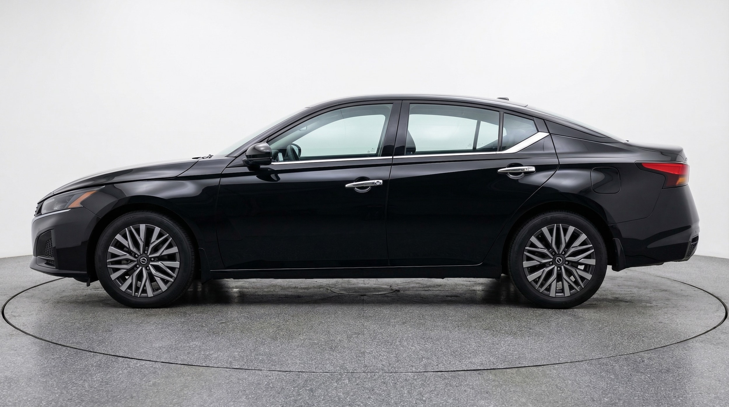 Thumbnail: 2025 Nissan Altima - 4
