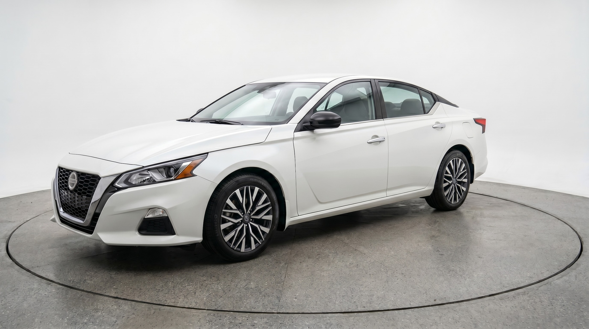 Thumbnail: 2025 Nissan Altima - 3