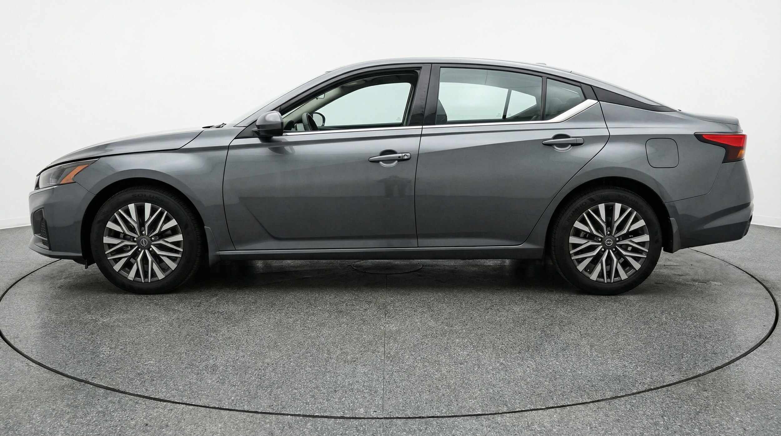 Thumbnail: 2025 Nissan Altima - 4