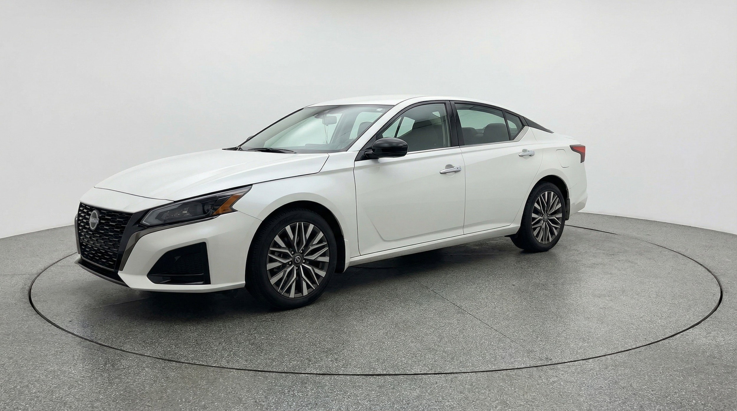 Thumbnail: 2025 Nissan Altima - 3