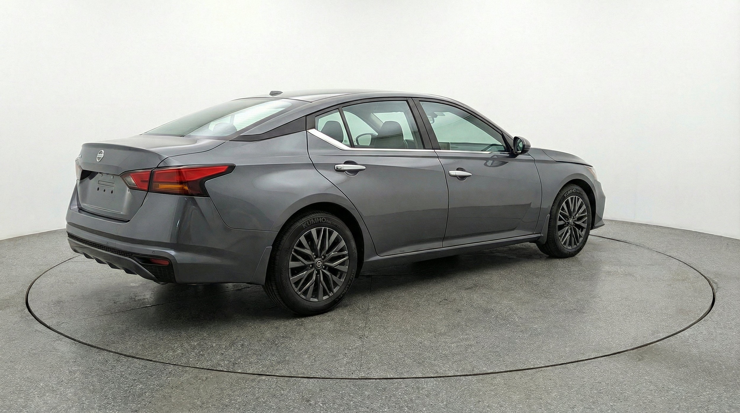 Thumbnail: 2025 Nissan Altima - 9