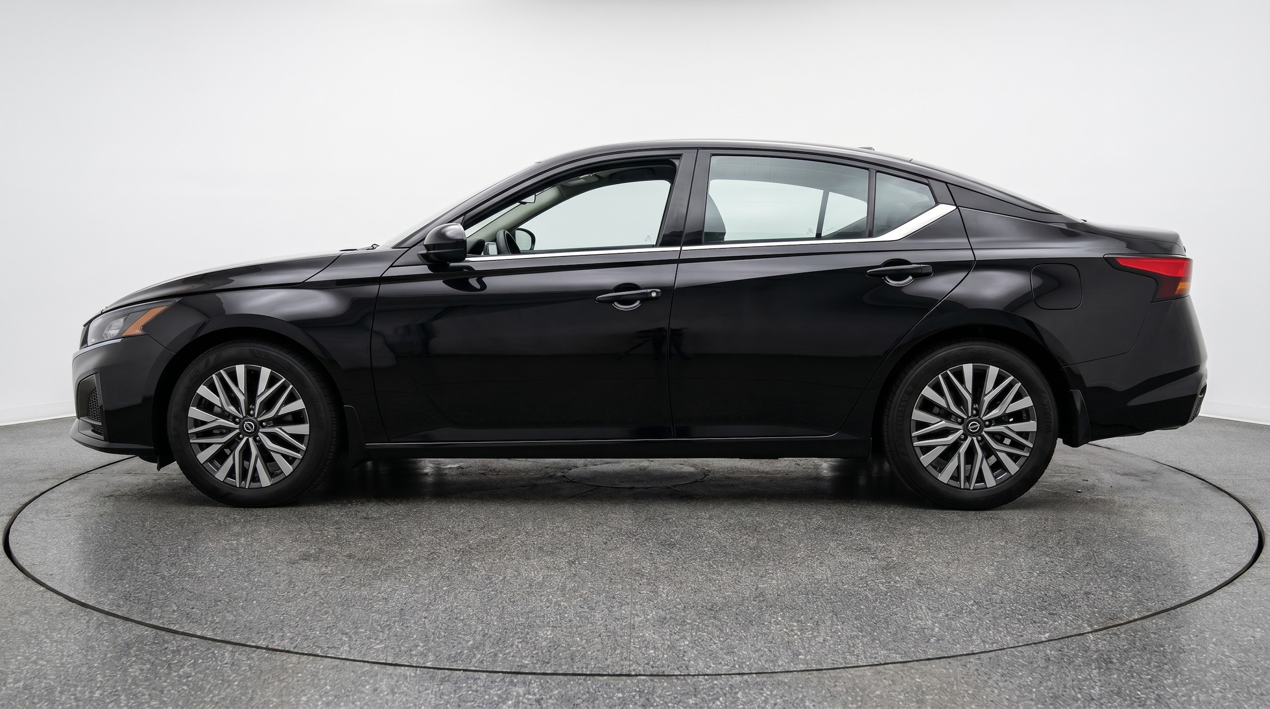 Thumbnail: 2025 Nissan Altima - 4