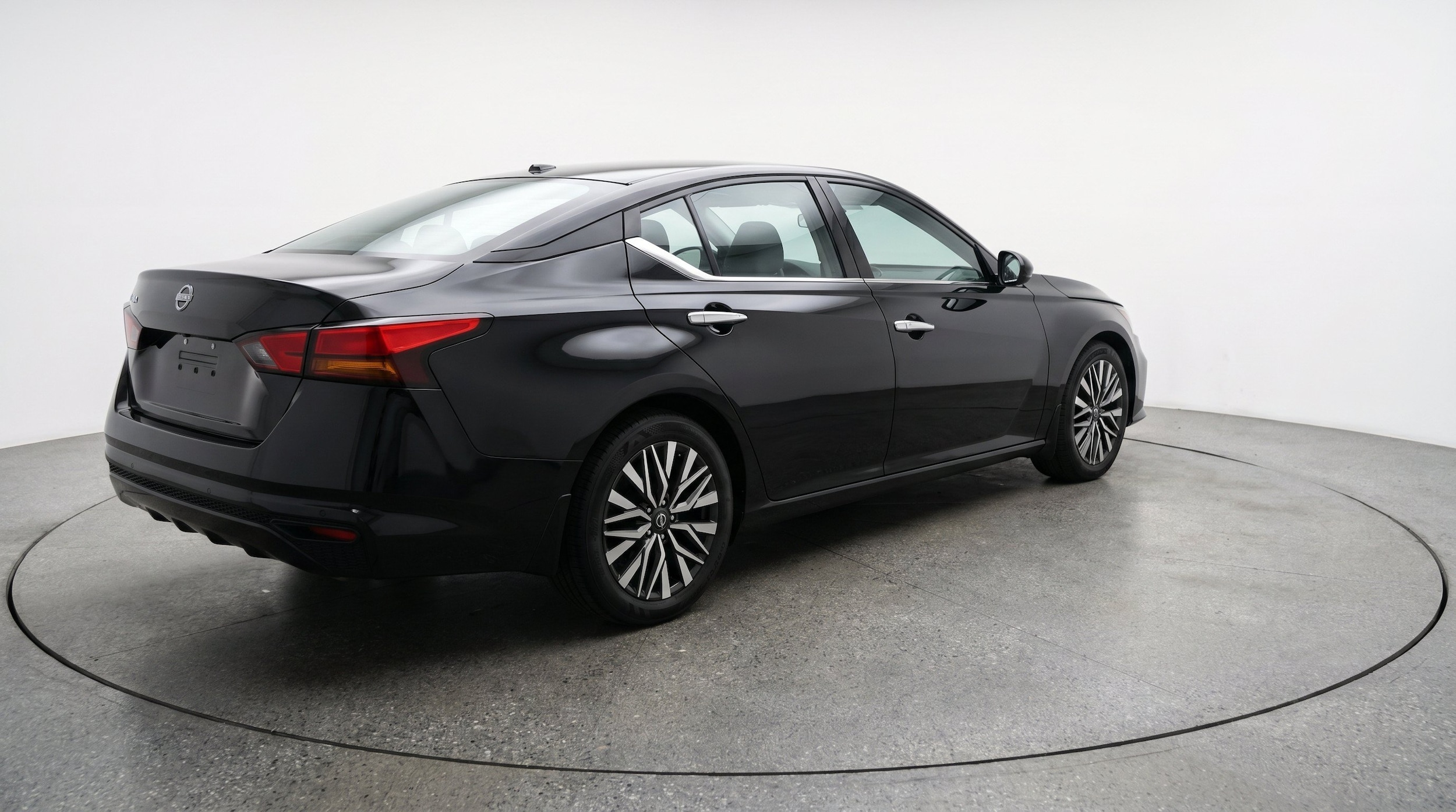 Thumbnail: 2025 Nissan Altima - 9
